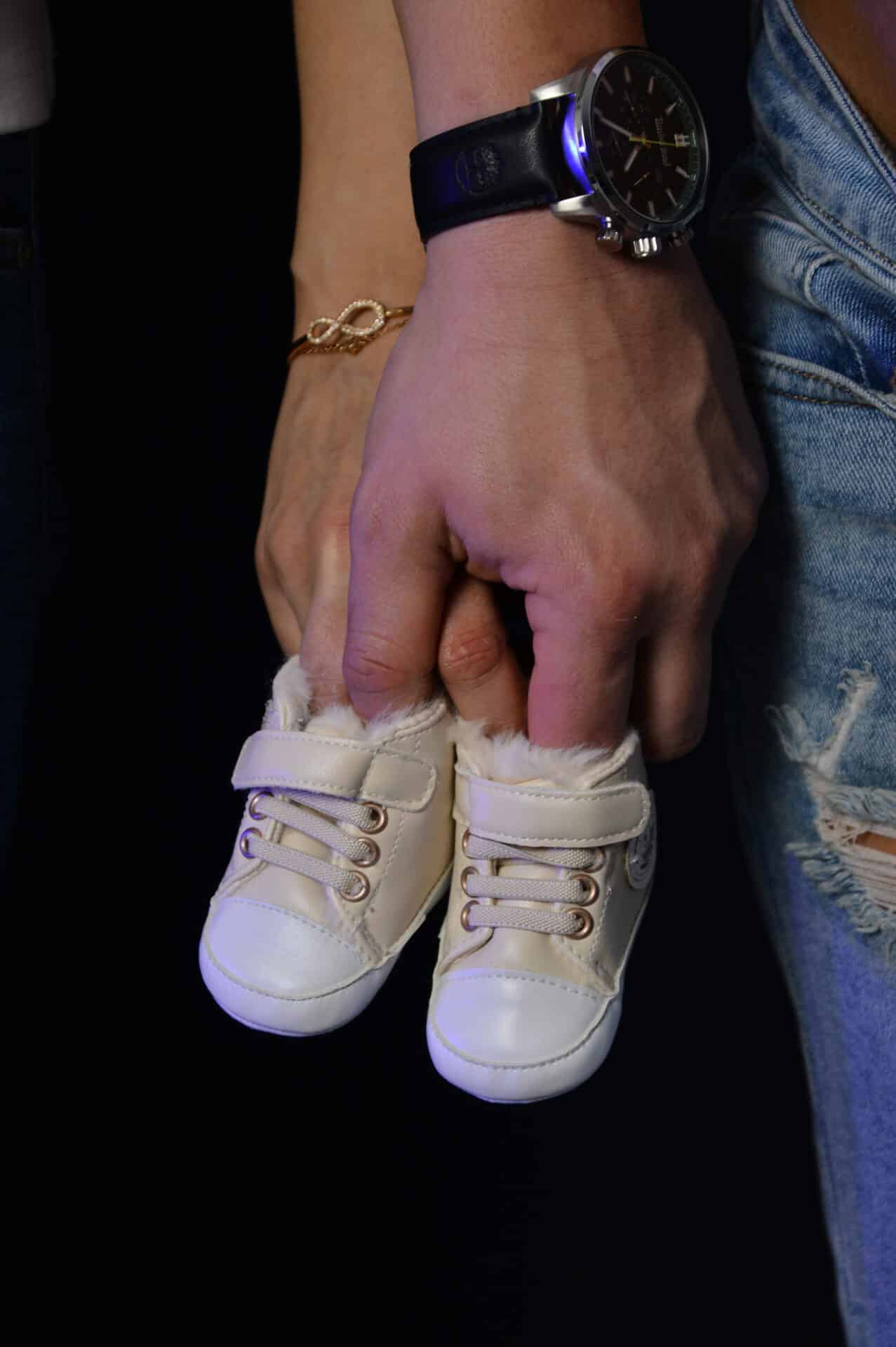 photo grossesse, accessoire pour bébé